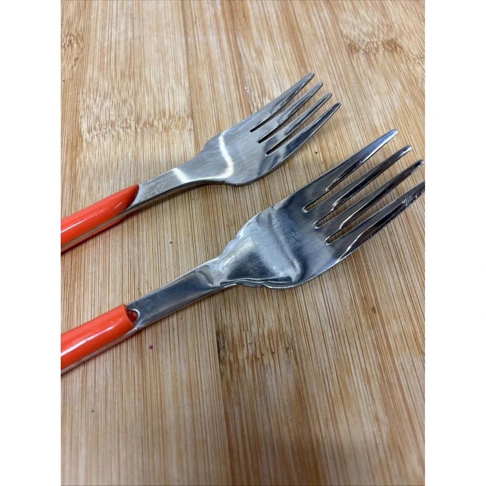 Retired Fiesta Flatware - Swirl Pattern Orange 5-Piece Place Setting Fiestaware